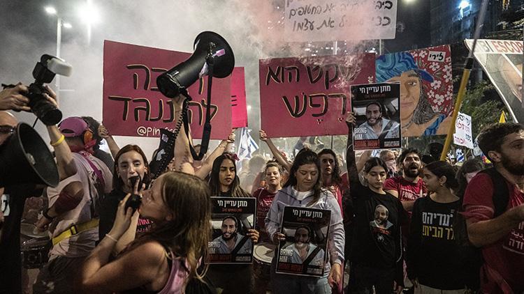 Son dakika… Tel Aviv’de protesto: Sen baştasın, sen suçlusun… Netanyahu’nun konutuna saldırı: ‘Suikast girişimi’